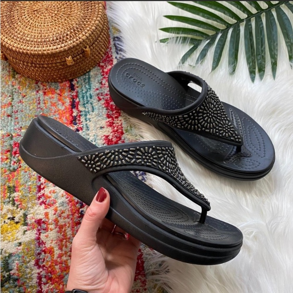 CROCS Black Silver Rubber Wedge Flip Flop Sloane Embellished Sandal Size 11